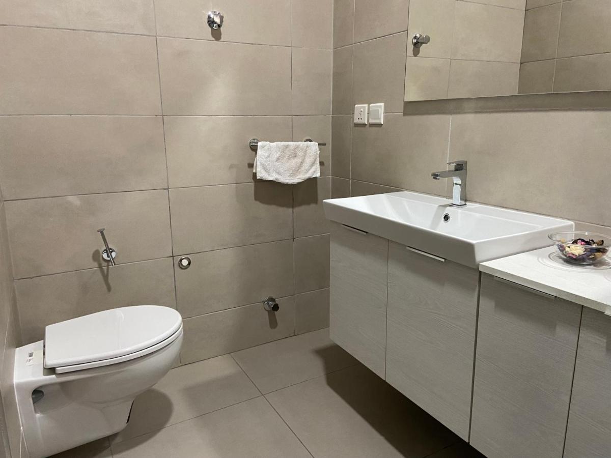 Queens View Apartment Acra Exterior foto