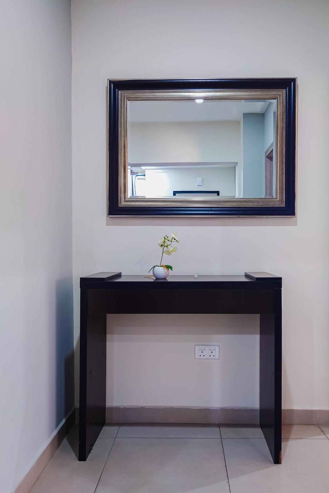 Queens View Apartment Acra Exterior foto